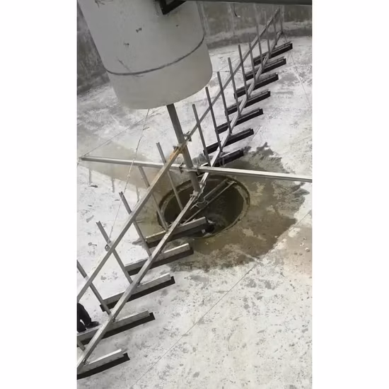 Suspension à commande locale/à distance Pont complet Entraînement central Grattoir de boues d'eaux usées